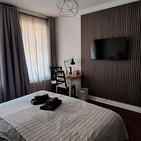 Homestay Modernes Einraumzimmer Mit Eigenem Bad, Balkonnutzung, Zentrumsnah - In 10 Minuten Mit Dem Rad Oder Dem Oepnv Zur Arena Und In Leipzigs Innenstadt *